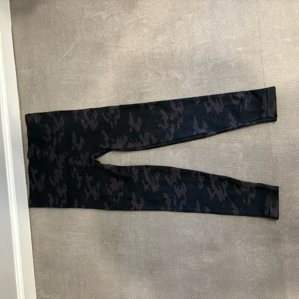SPANX Black High Waisted Camouflage Leggings Large‎ - Picture 4 of 4